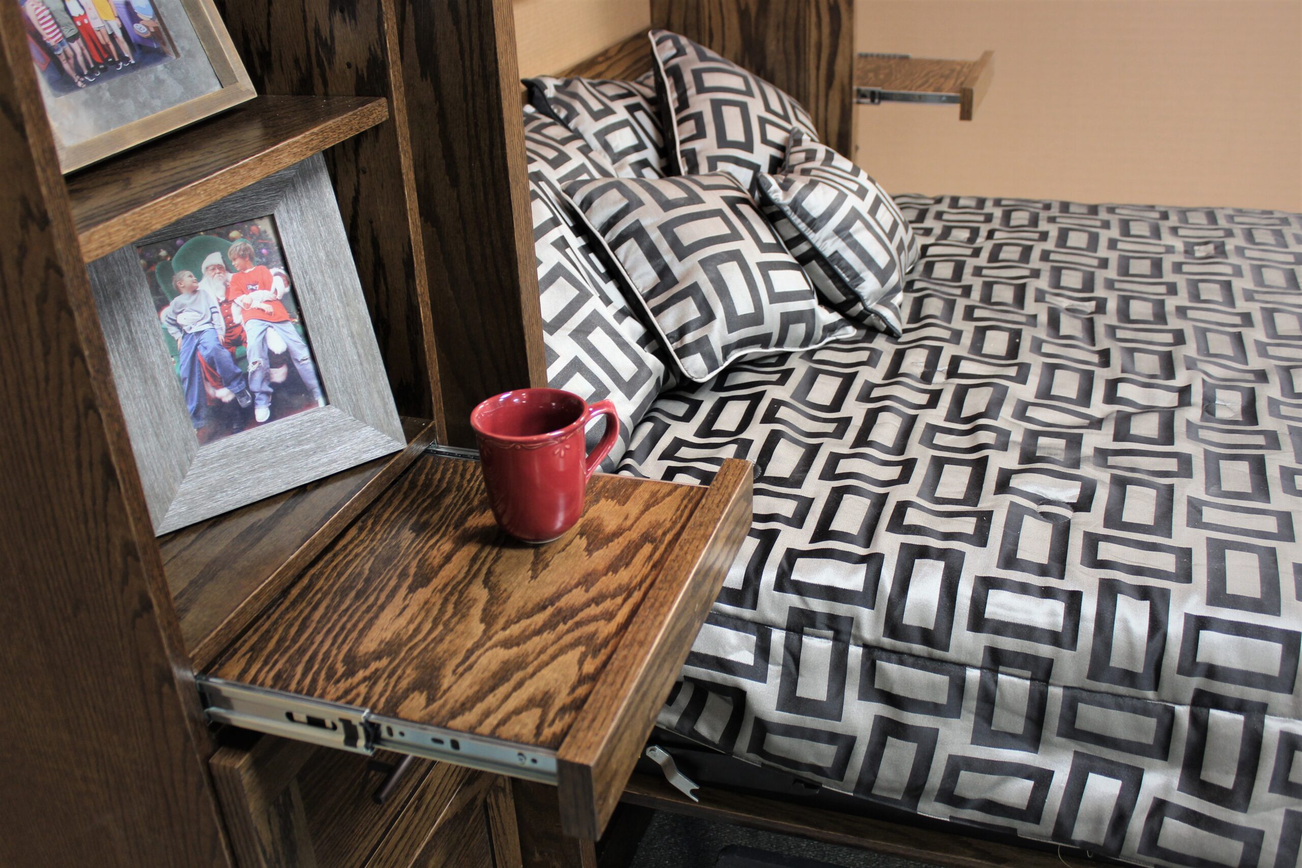 Templeton Murphy Pullout Tray