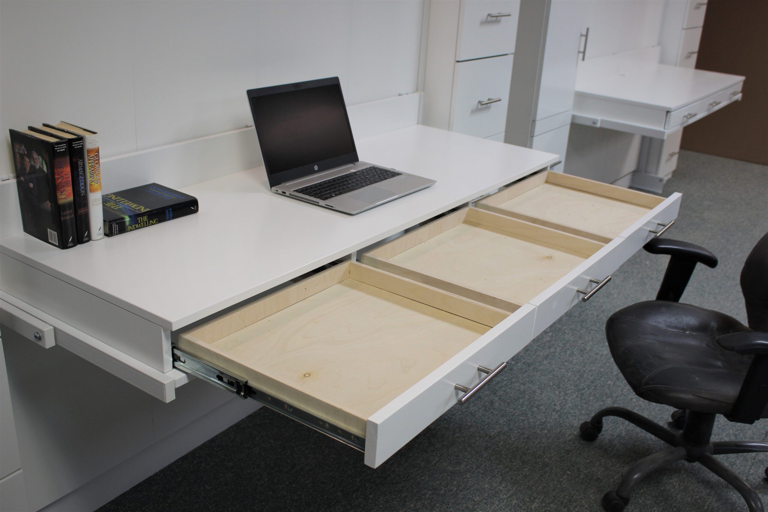 White Alpine With Pencil Drawers