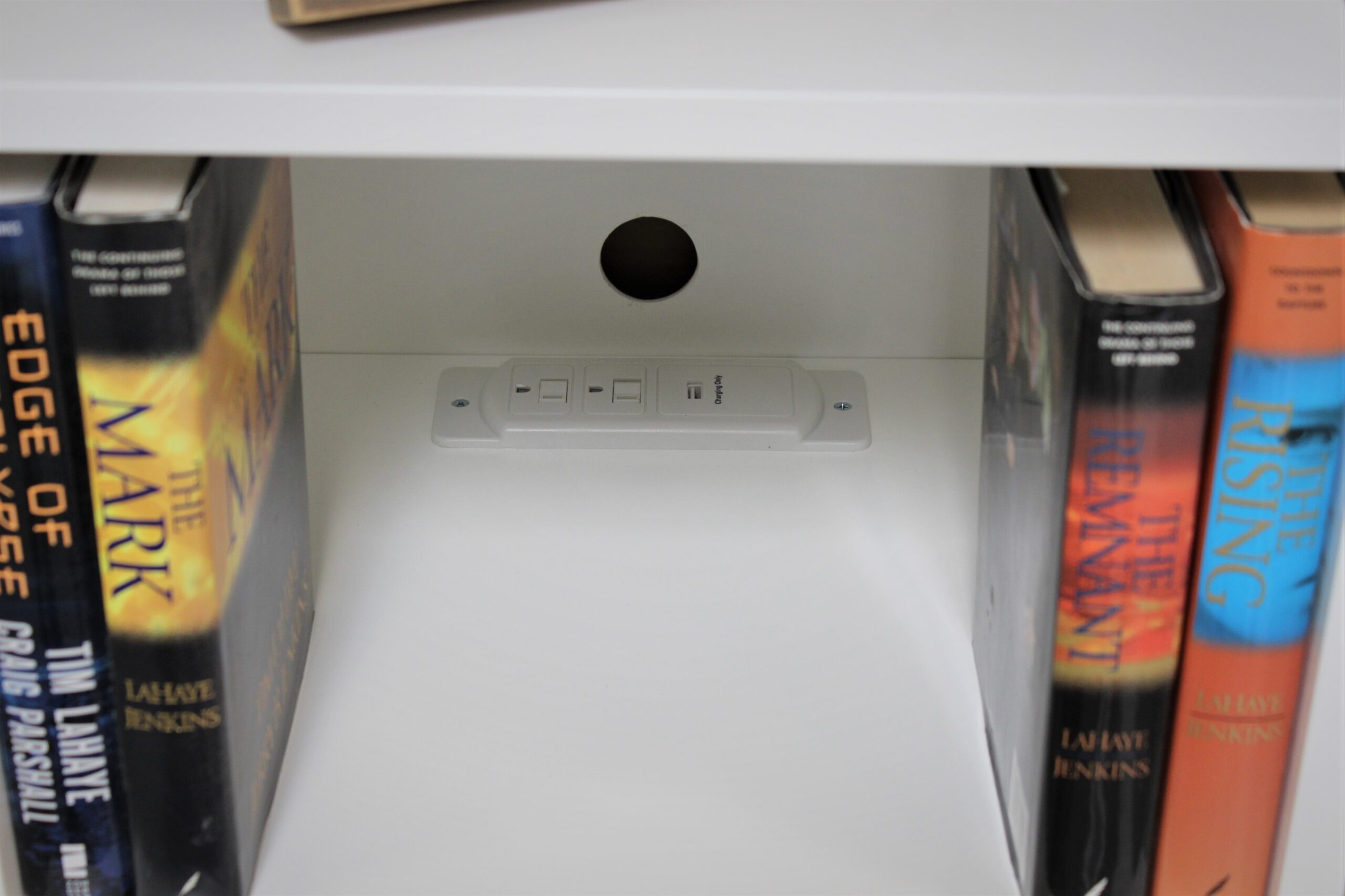 FLW Murphy Bed Charging Station