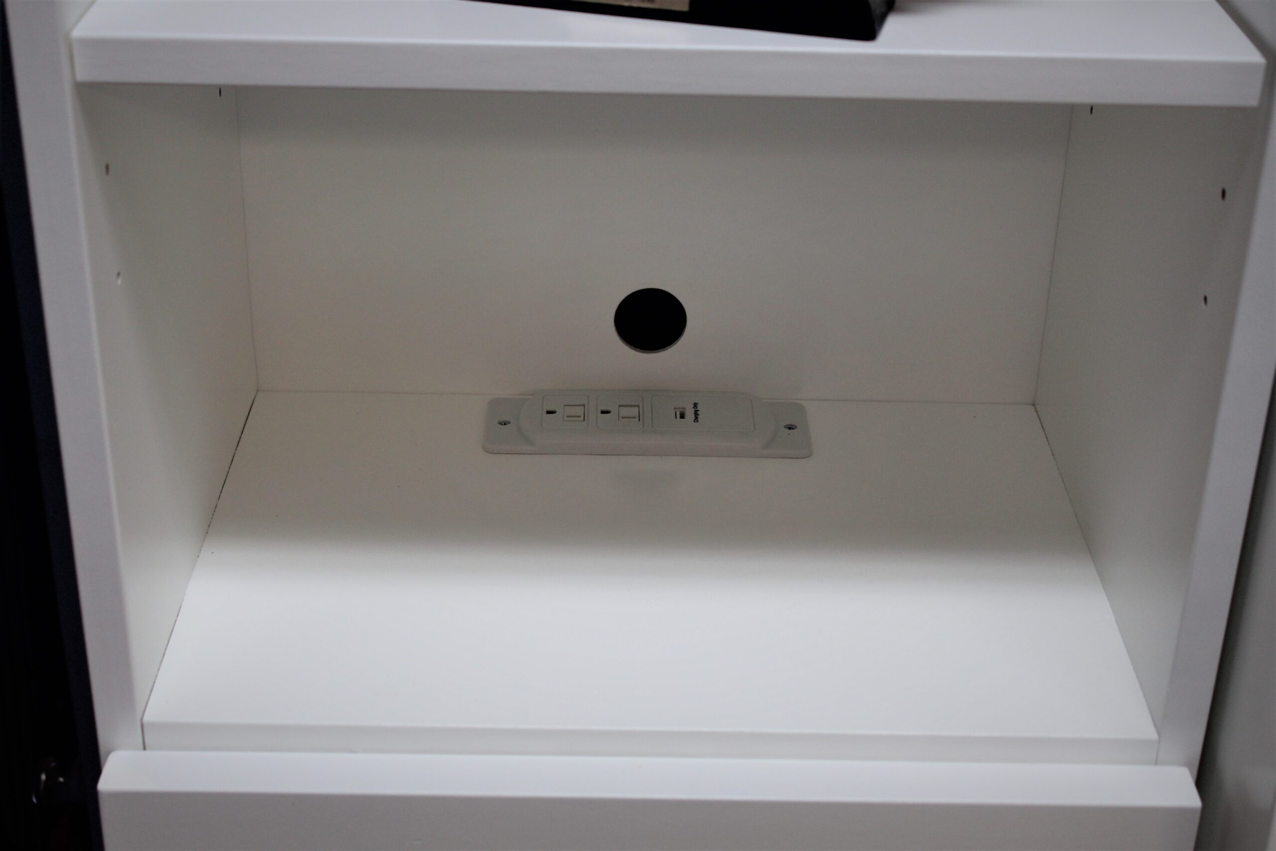 113-0821 bookcase charging station