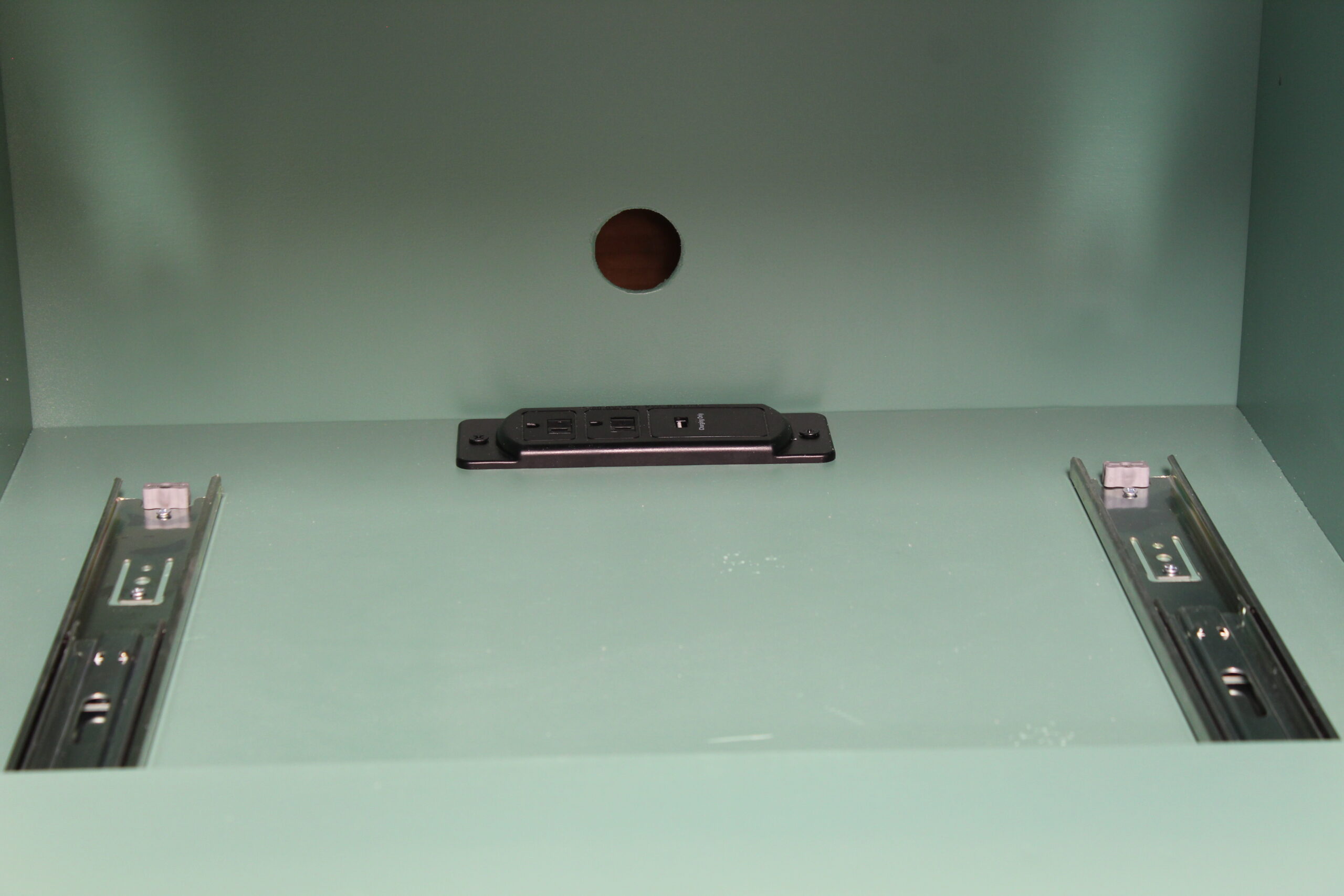 121-0821b bookcase charging station