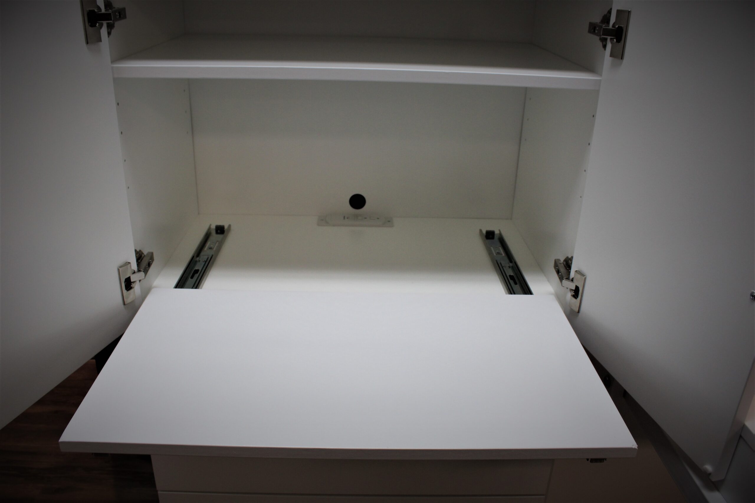 121-1021 Charging Stataion