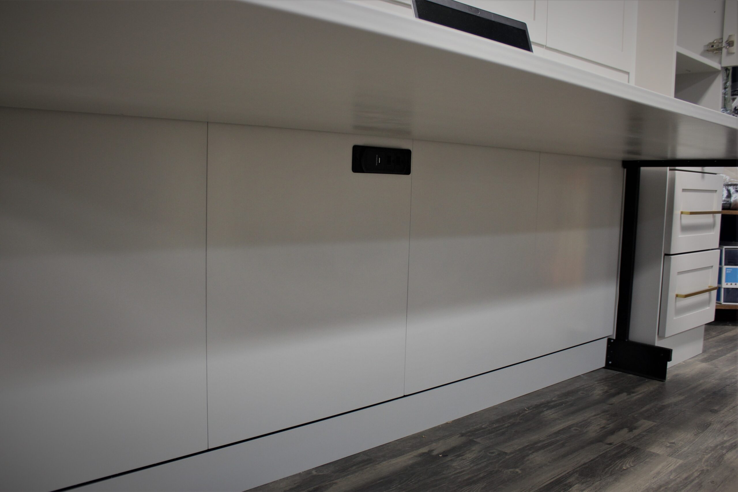 Templeton Murphy Bed Under Desk Charging Station