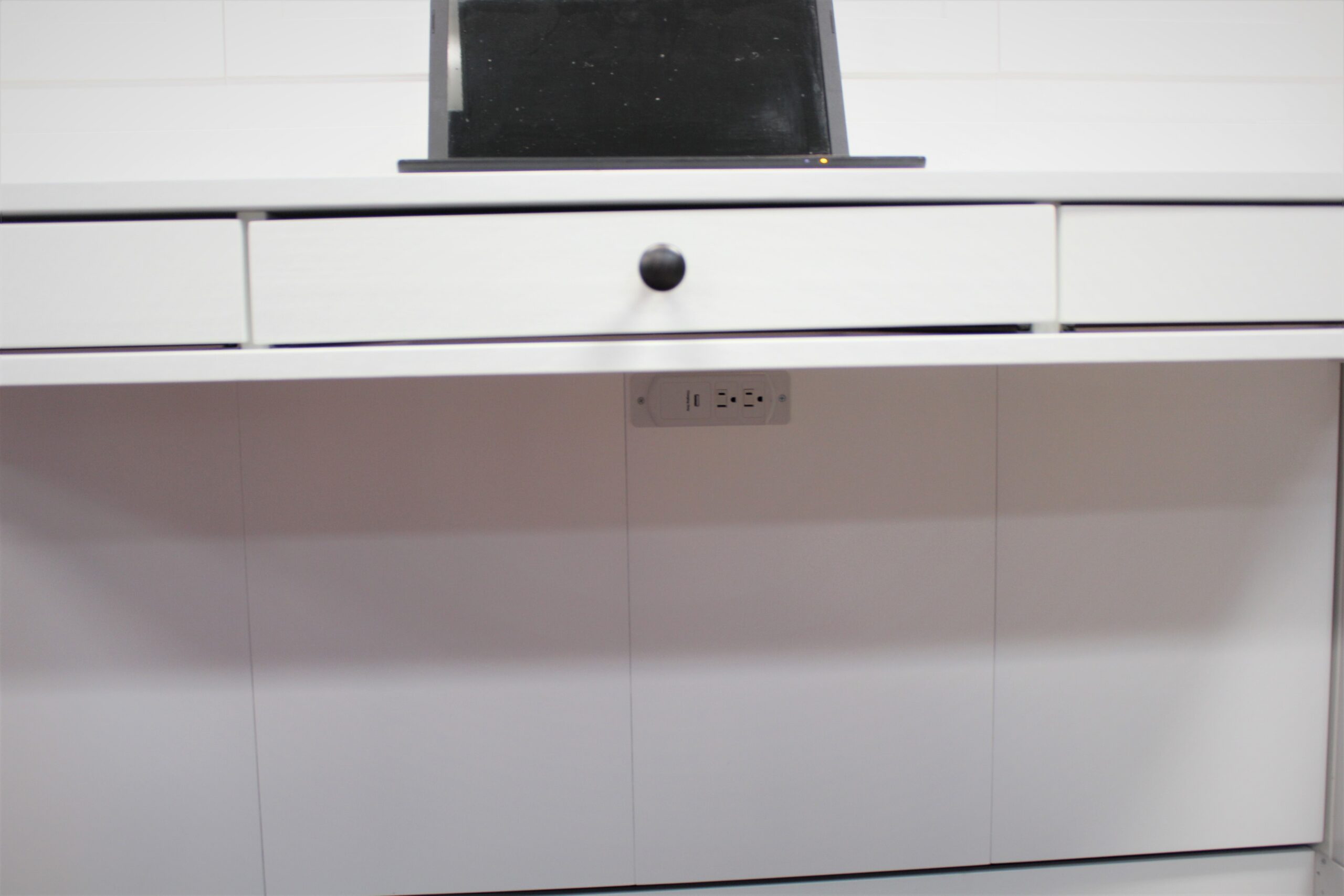 Templeton Murphy Bed Under Desk Charging Station