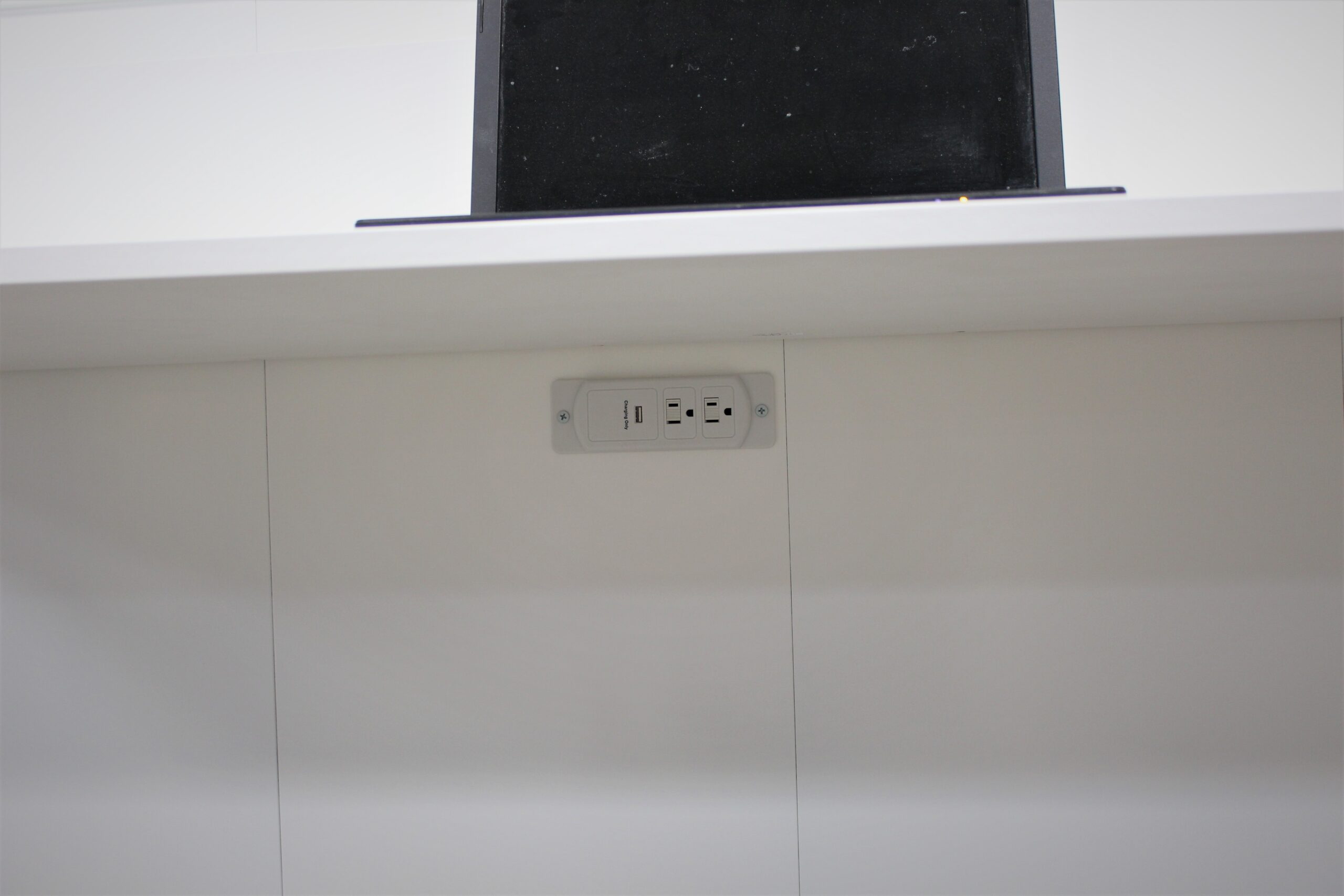 Templeton Murphy Bed Under Desk Charging Station