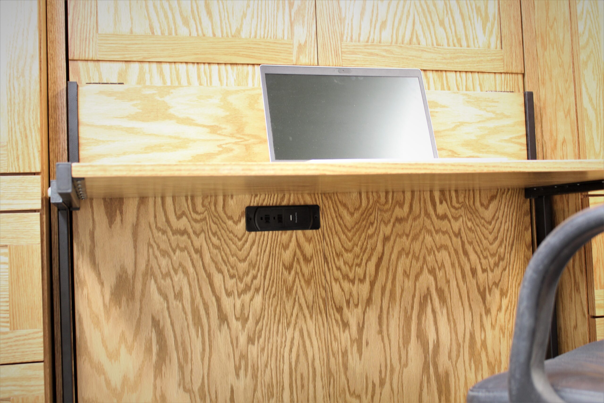 Templeton Murphy Bed Under Desk Charging Station