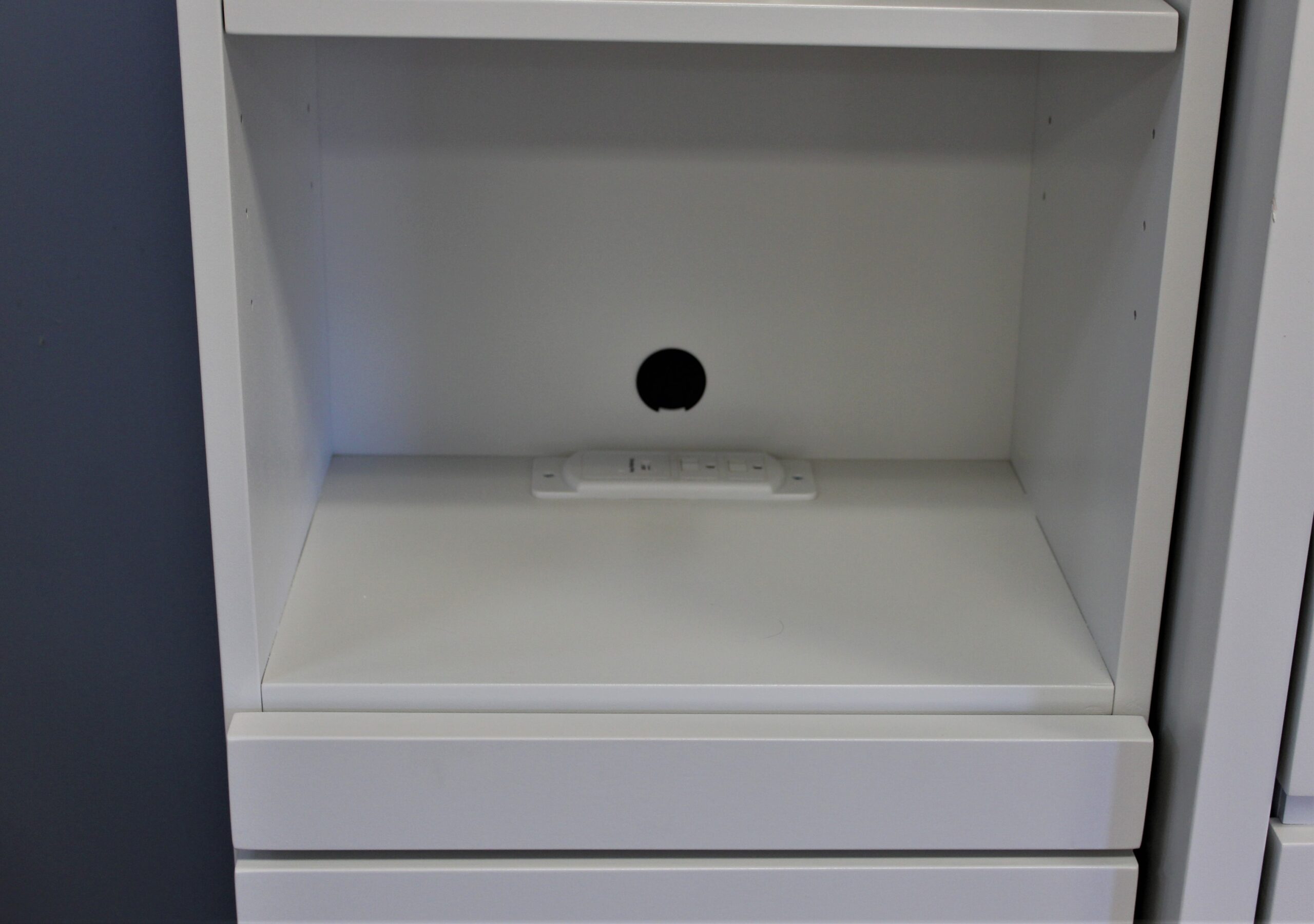 Shaker Murphy Bed Bookcase Charging Station