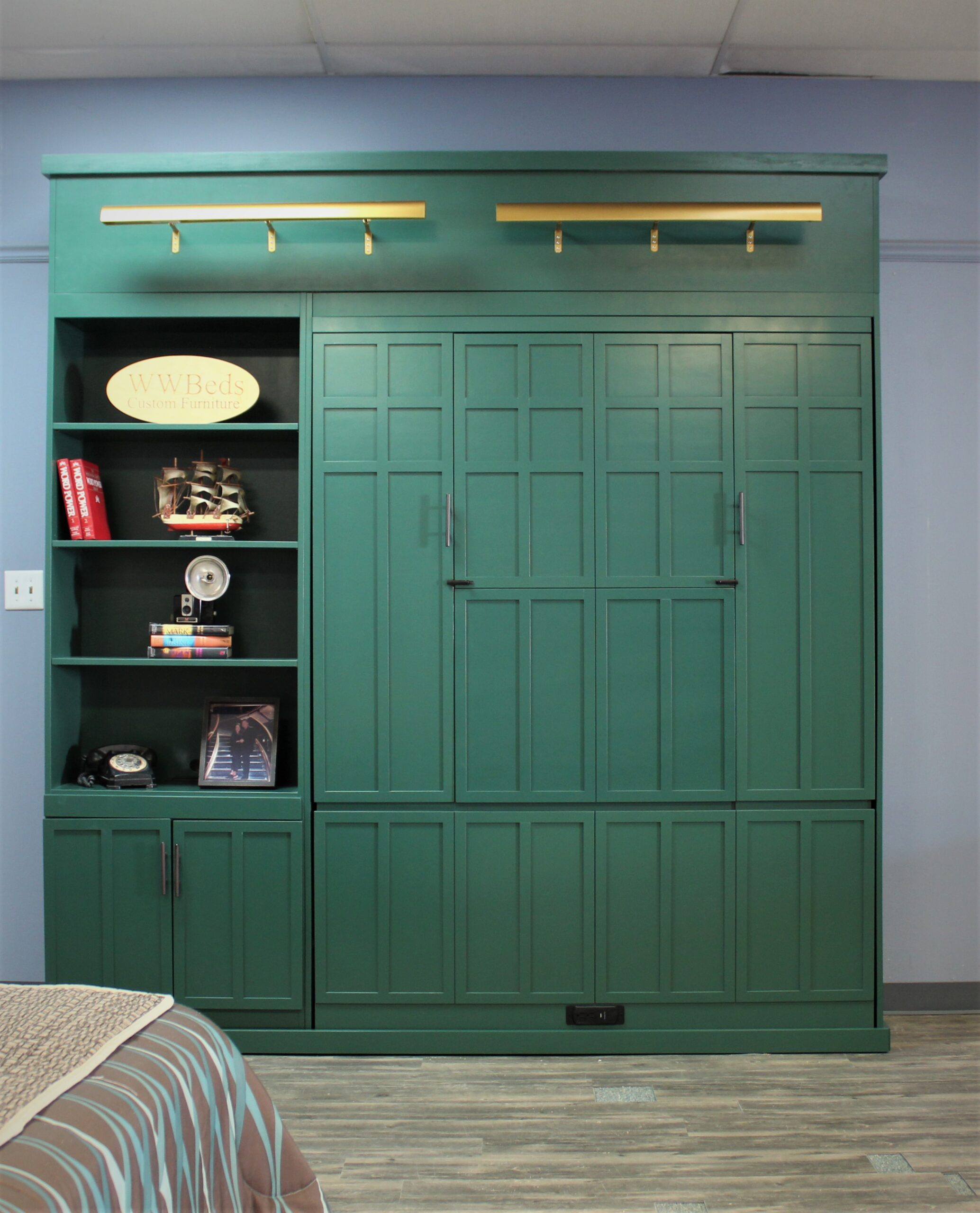 FLW Murphy Bed Front Closed