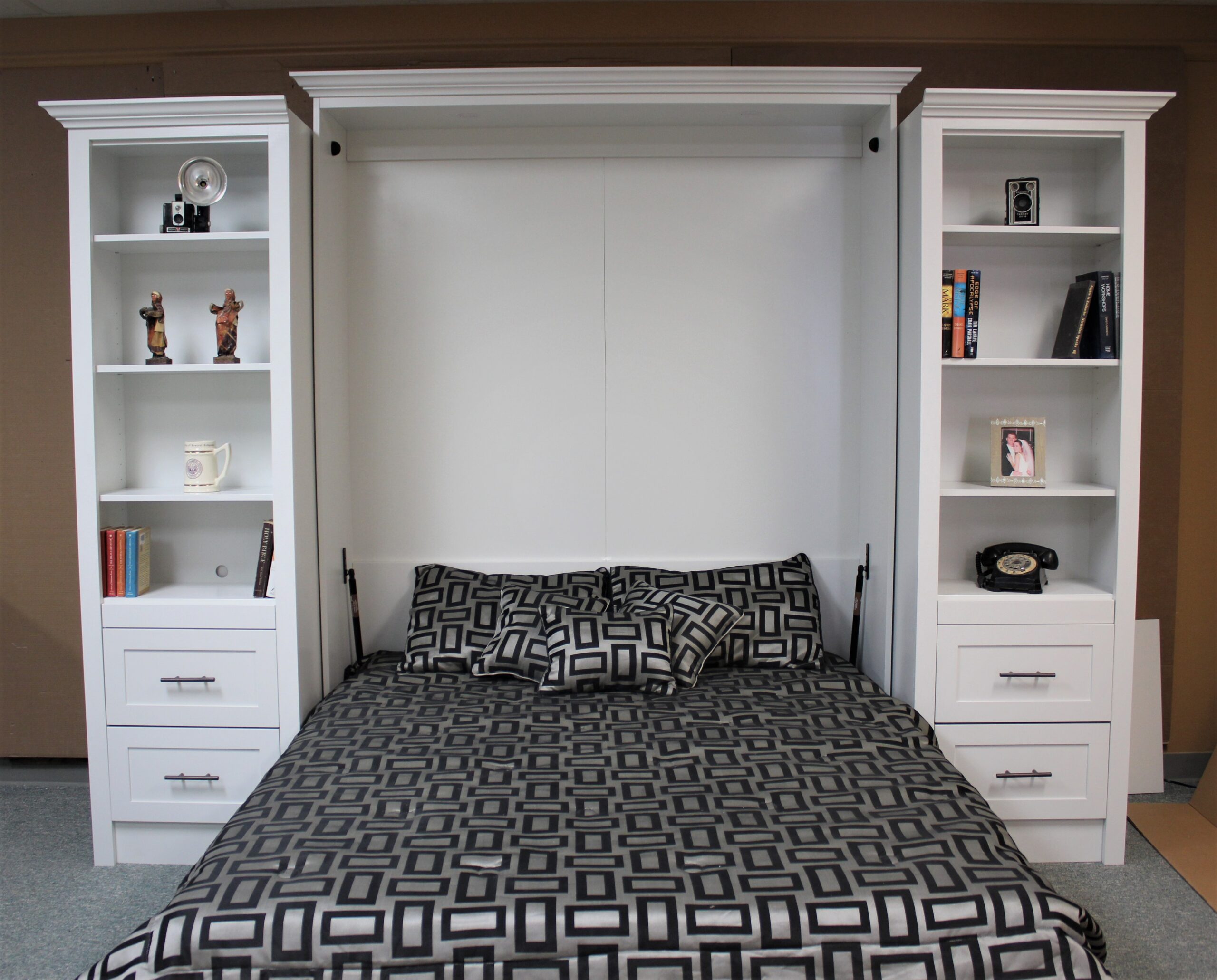 113-1121 Entertainment front open