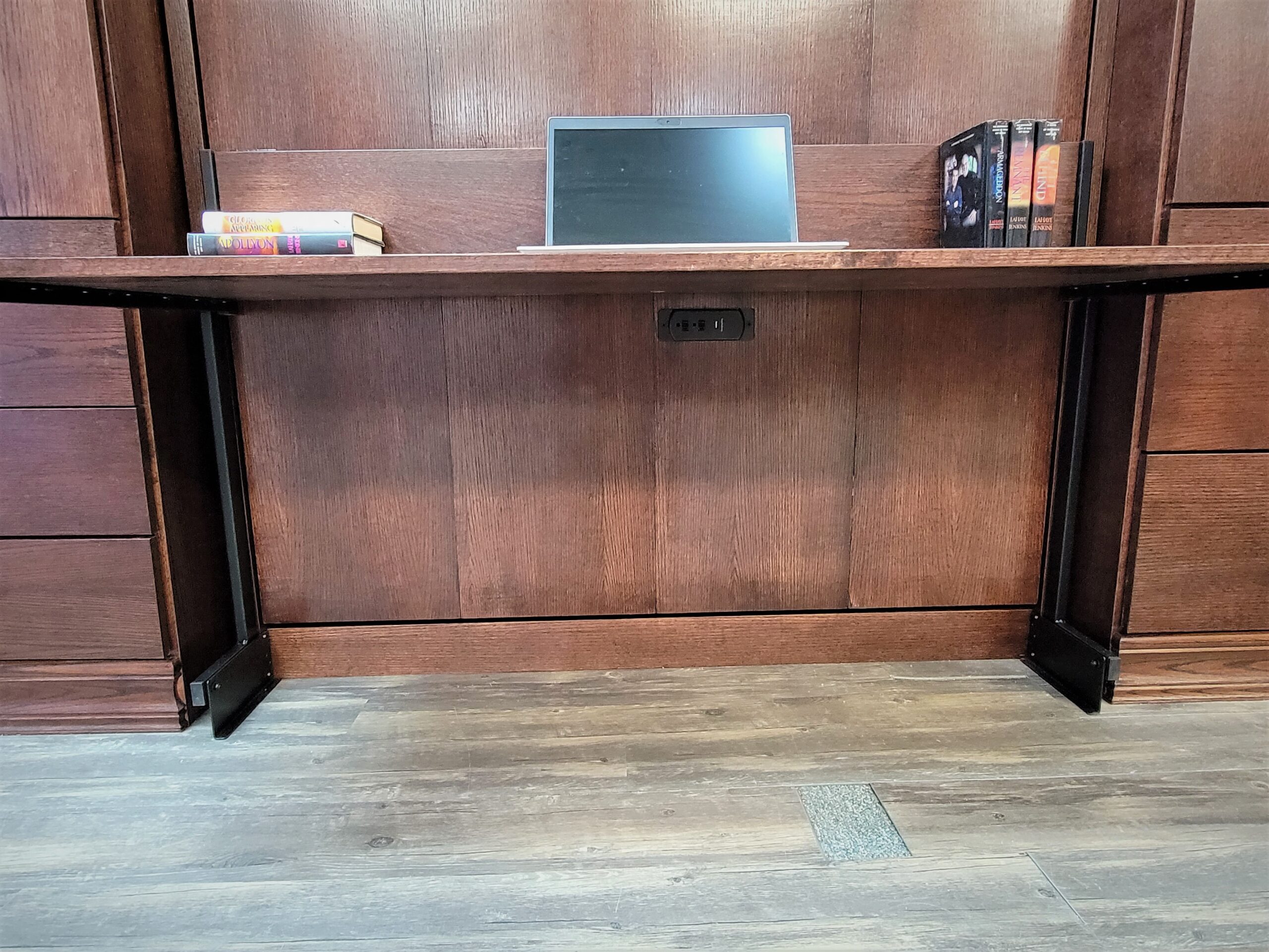 121-0222b Alpine under desk charging station