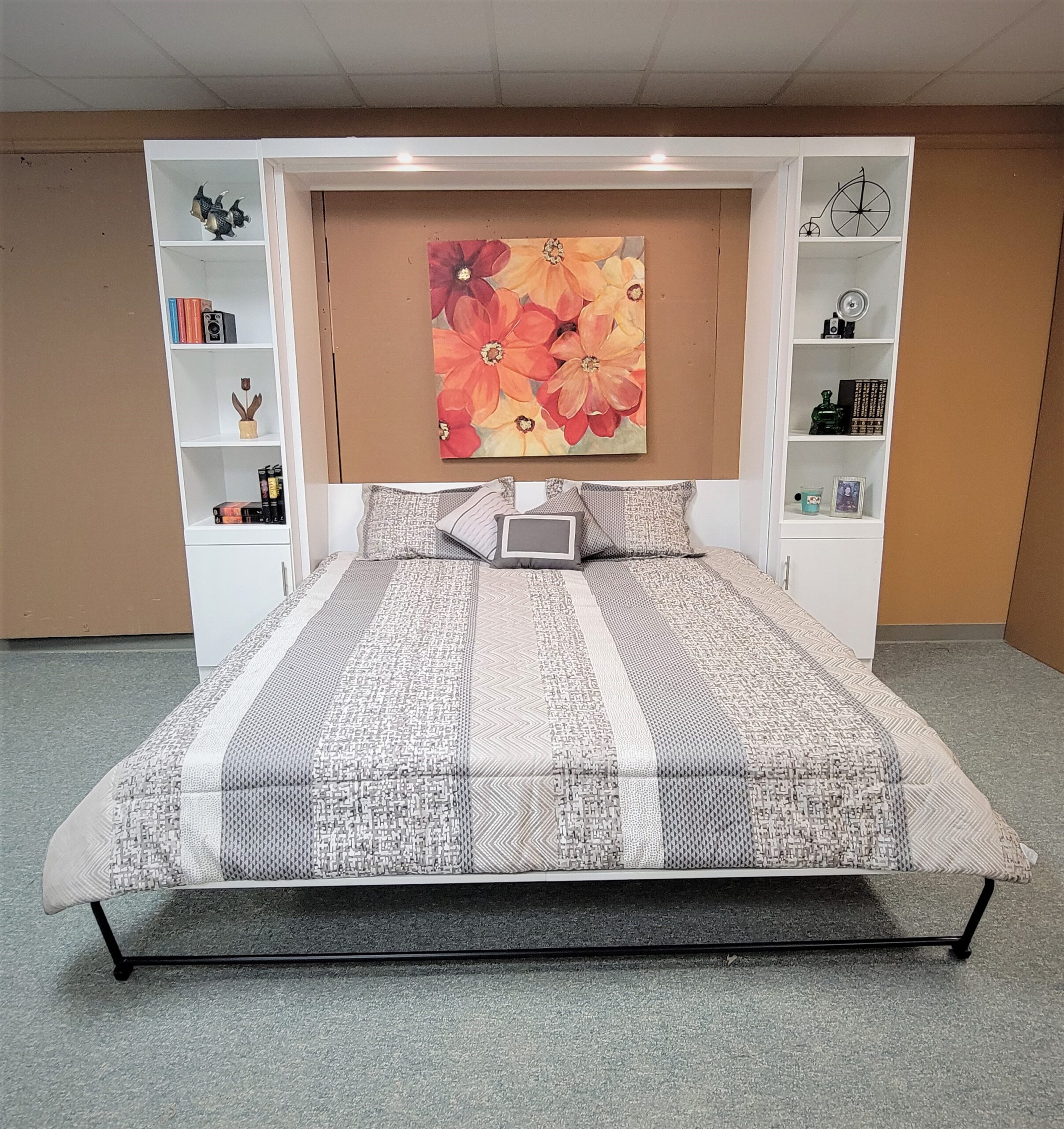 122-0222 Manhattan open front view