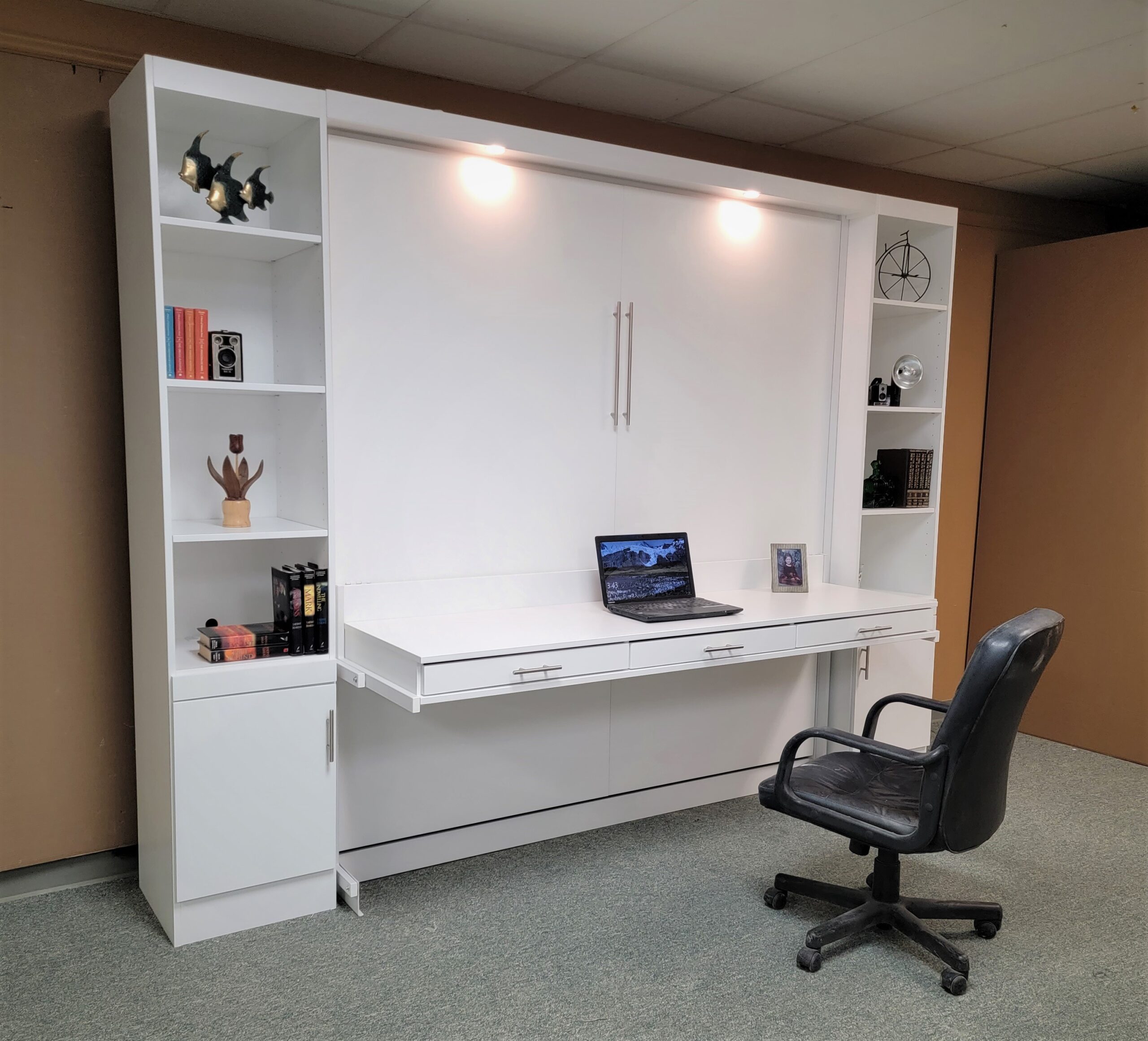 122-0222 Manhattan close side view