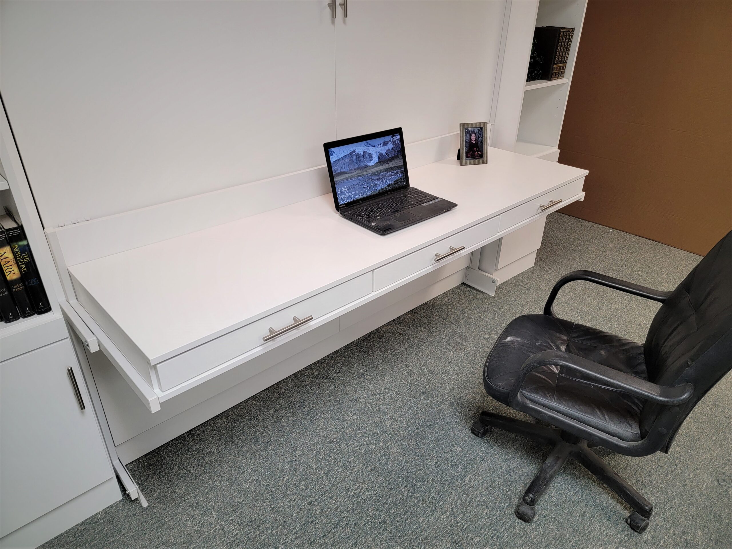 122-0222 Manhattan desk