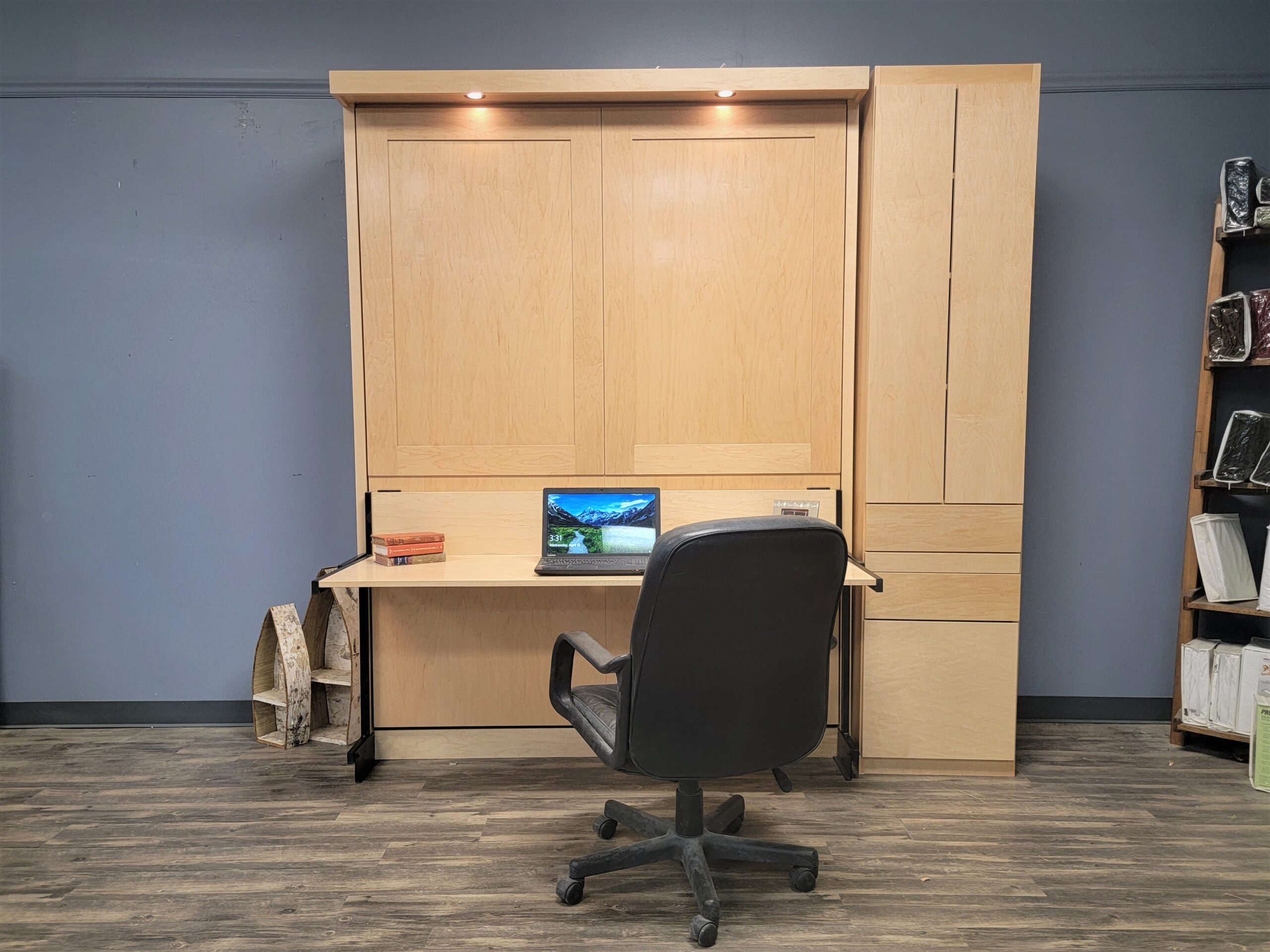 Natural Maple Ginsburg Front View Closed