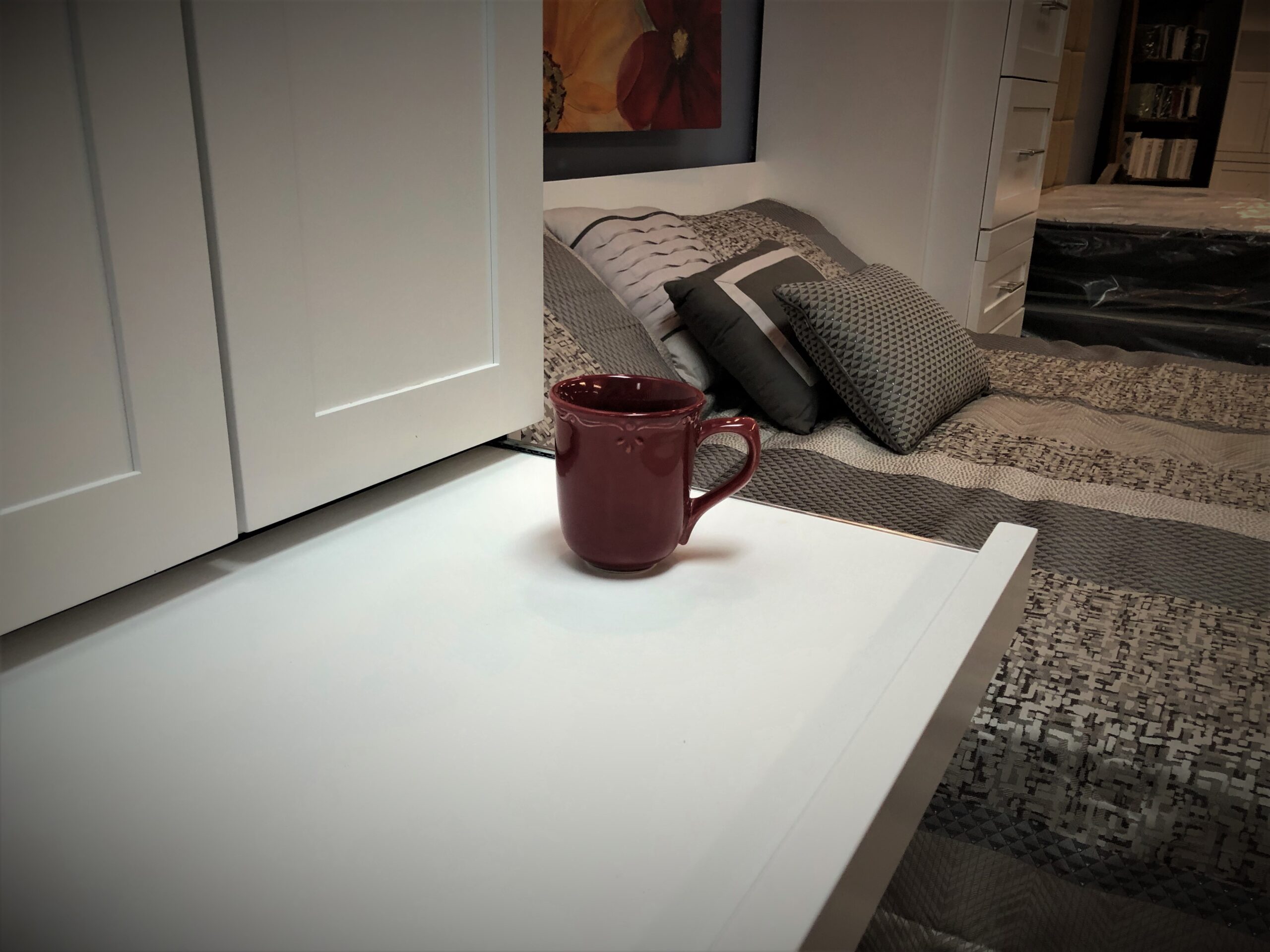 Templeton Murphy Bed Pullout Drink Tray