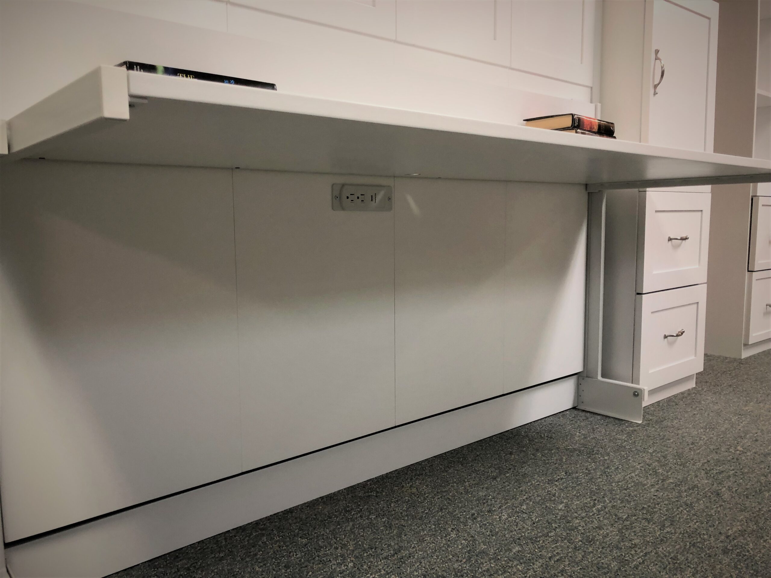 123-0322b Templeton under desk charging station