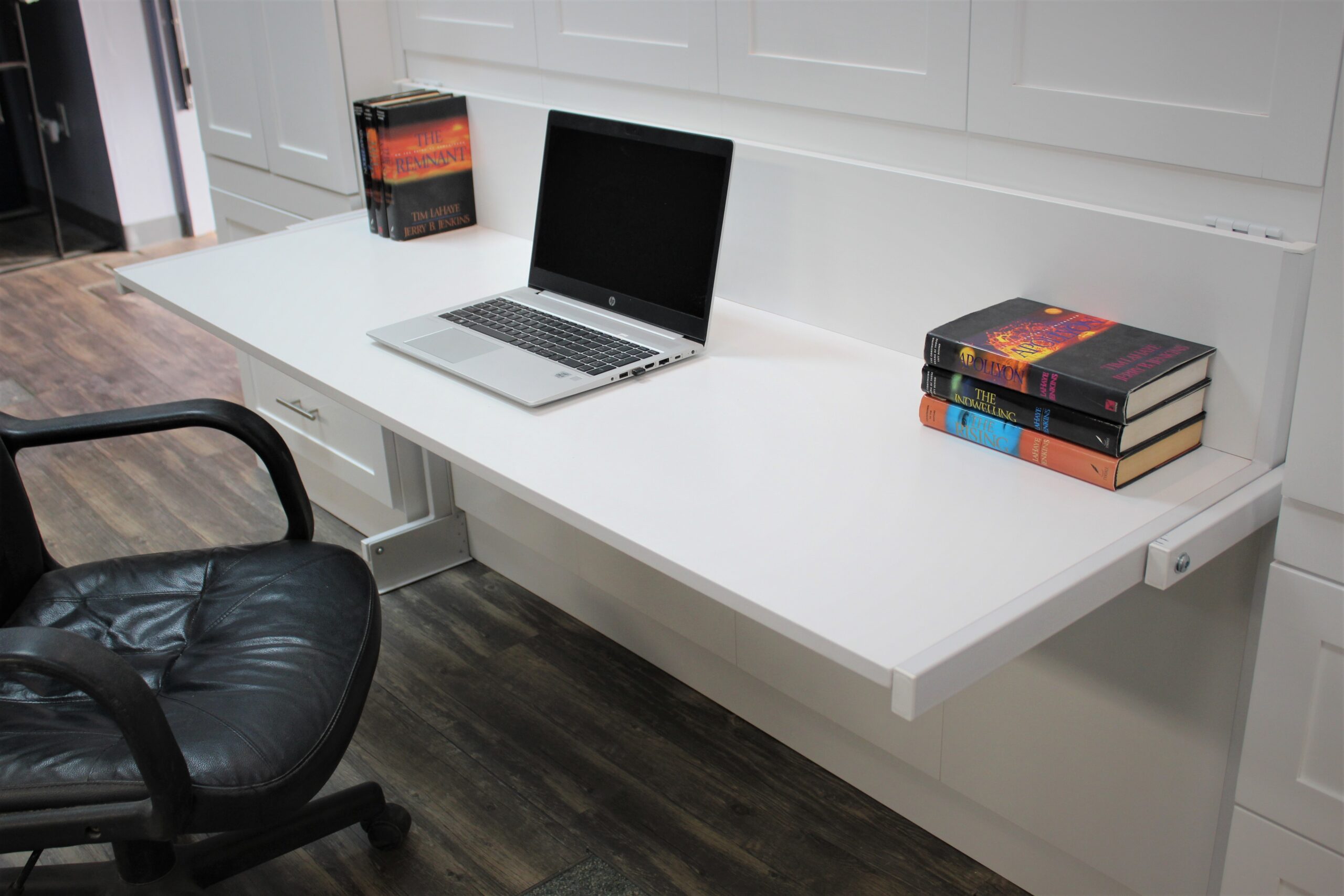 123-1121c Templeton Stay Level Desk