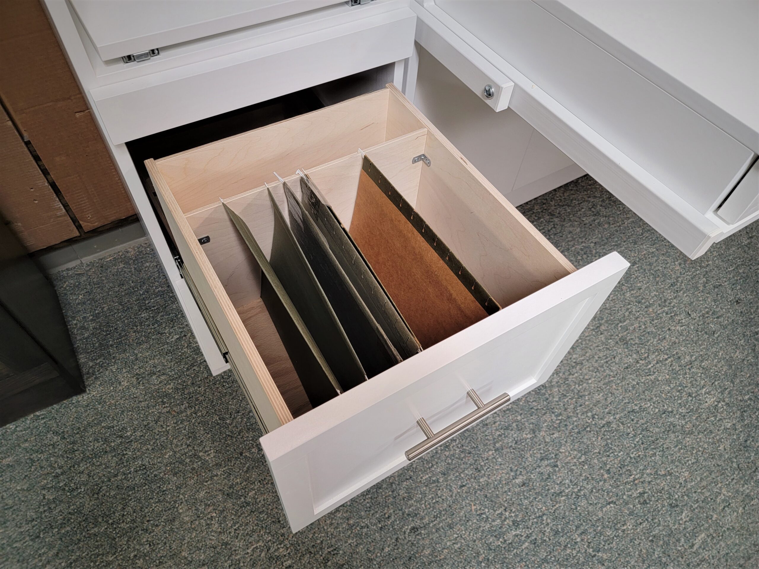 124-0322 FLW File drawers