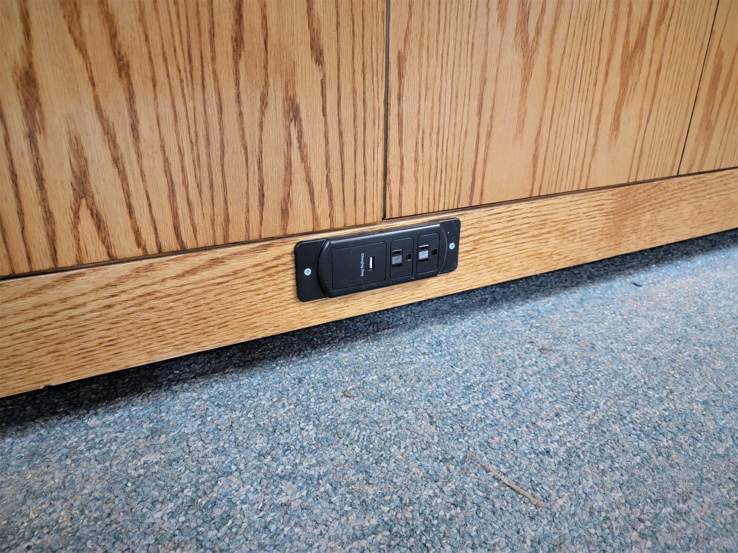 131-0122 Brooklyn charging station