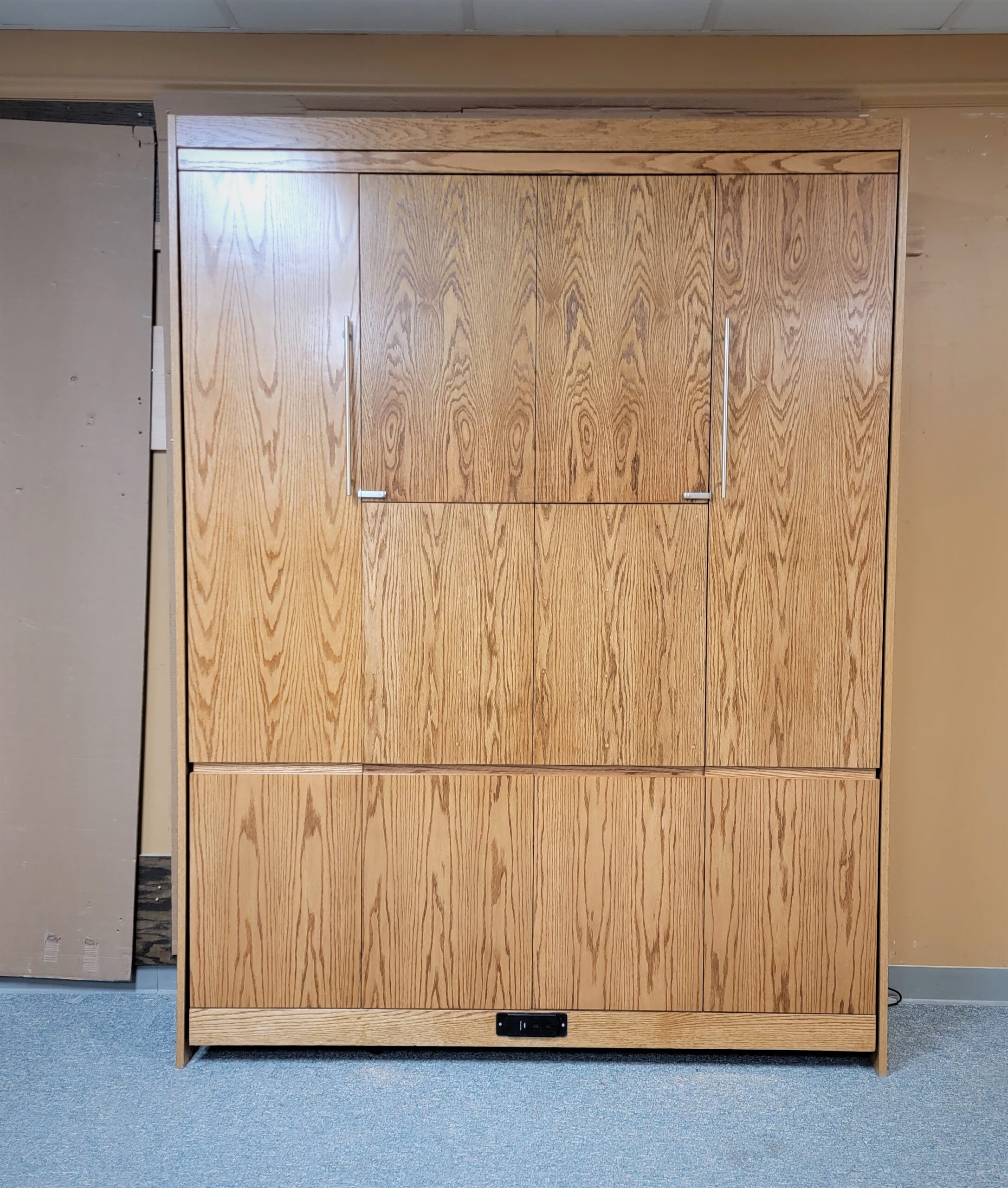 131-0122 Brooklyn closed front view