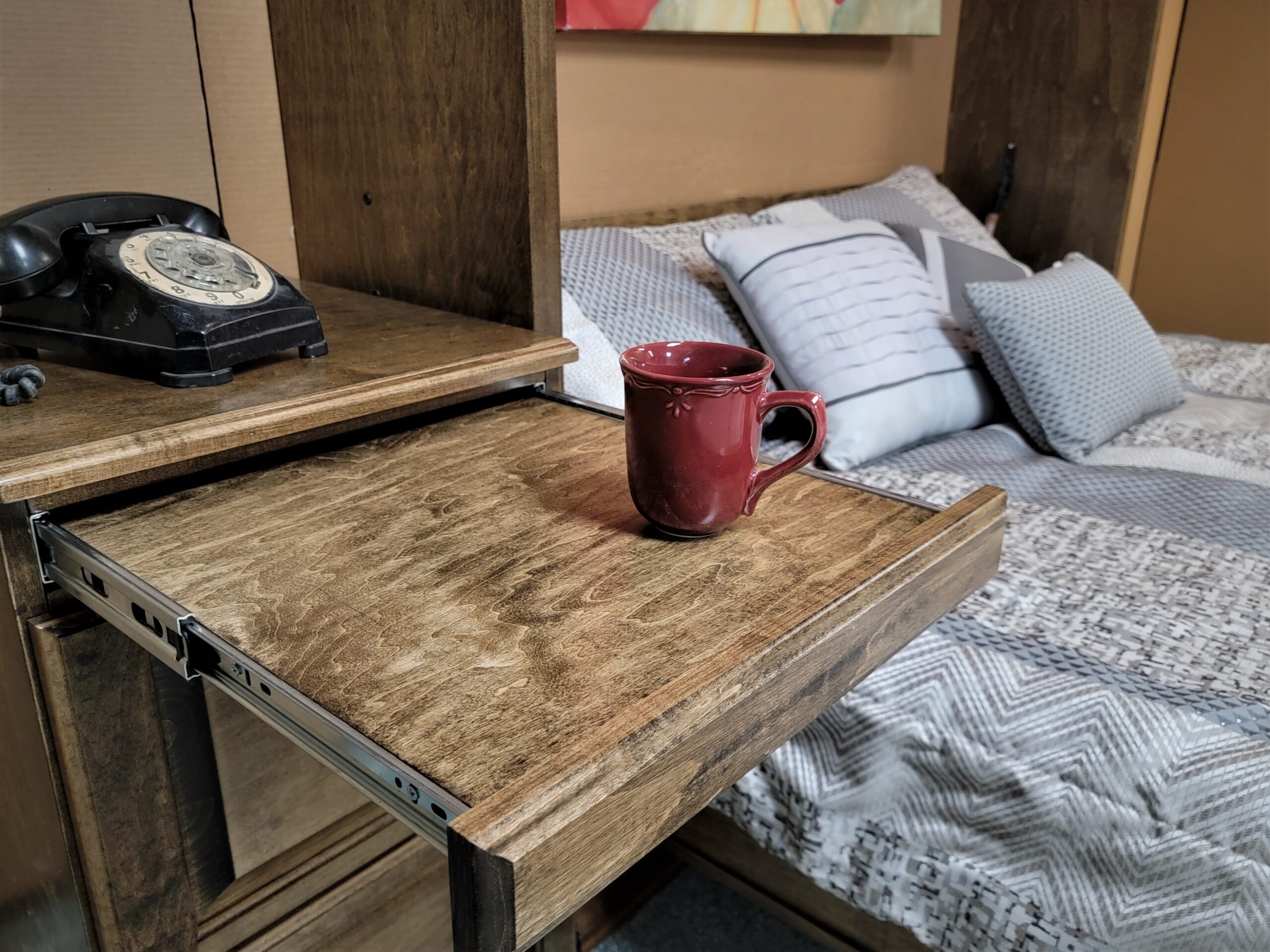 1313-1121 Smithsonian drink tray