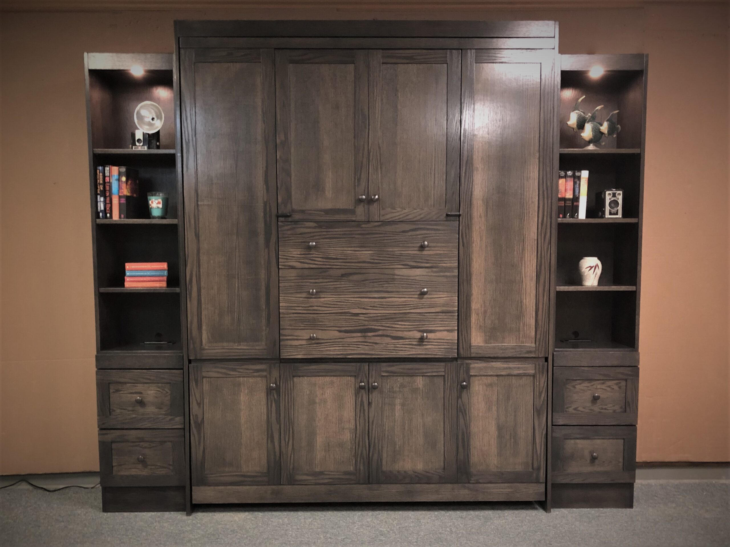 1320-0222b Shaker closed front view