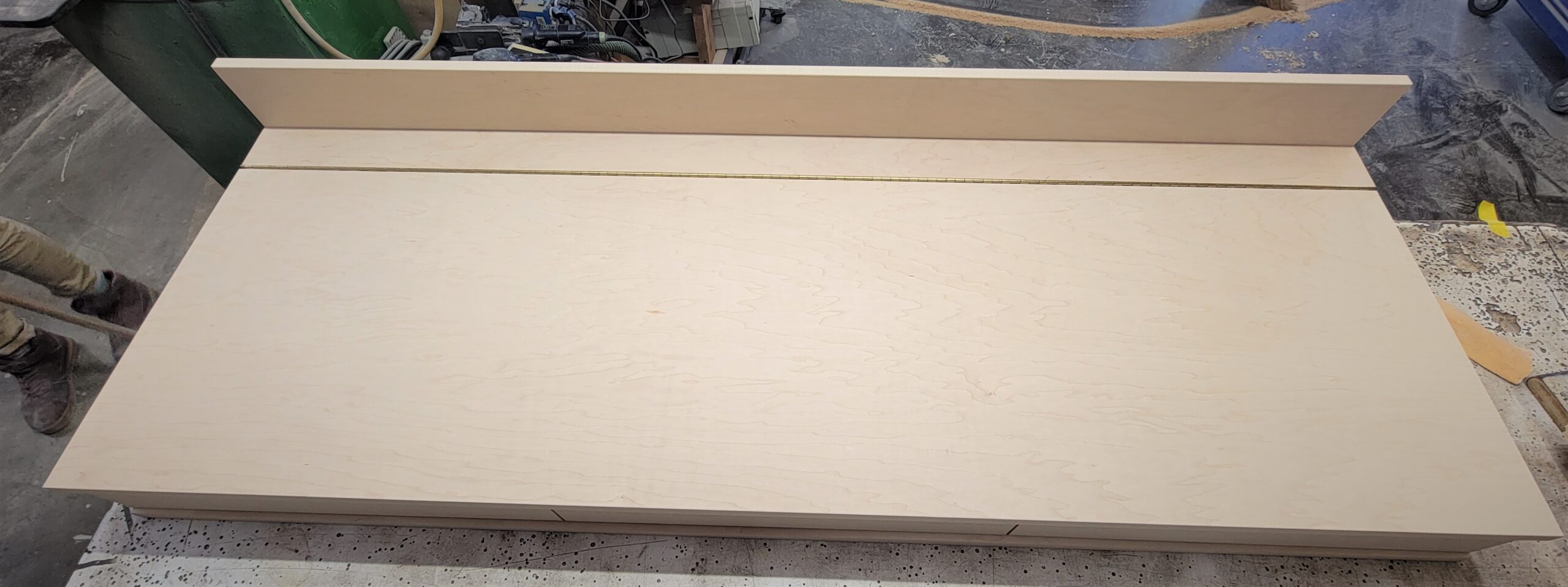 precut miller stay level desk