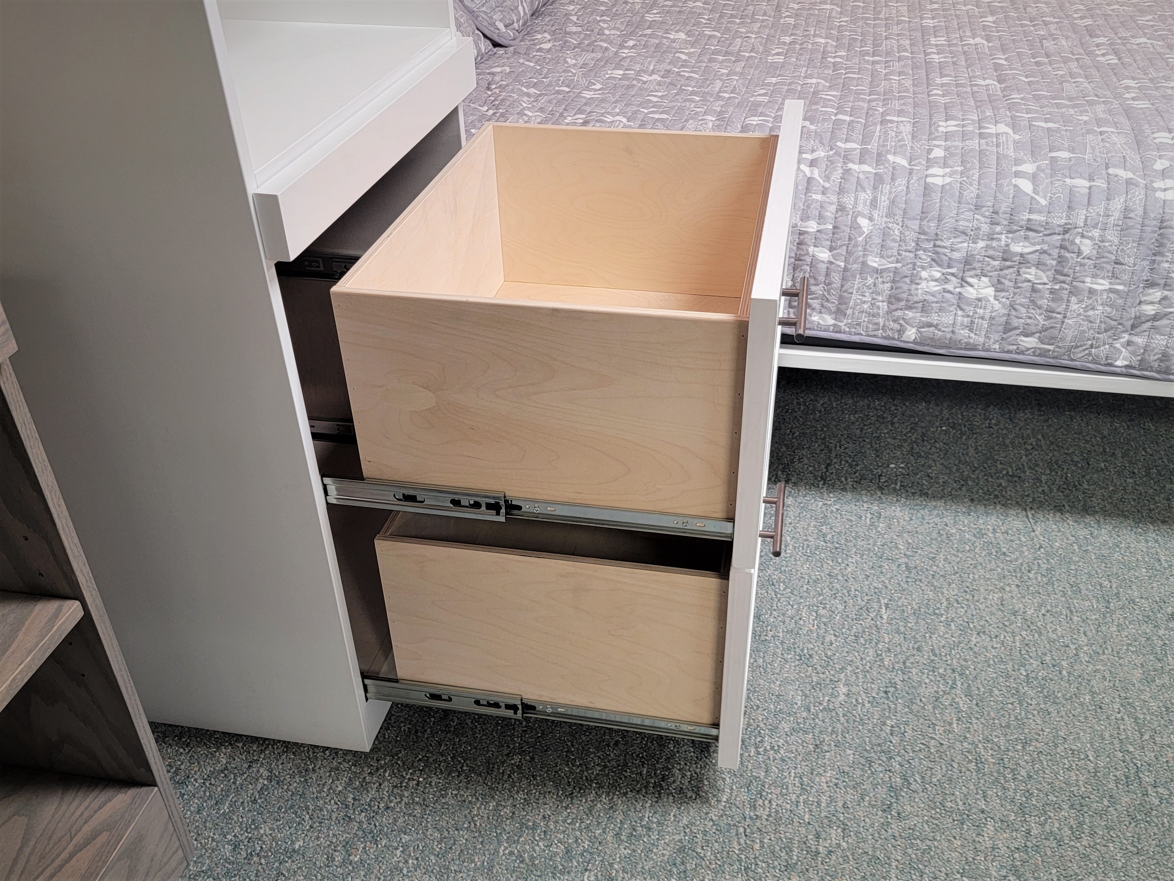 113-0522b Templeton file drawers