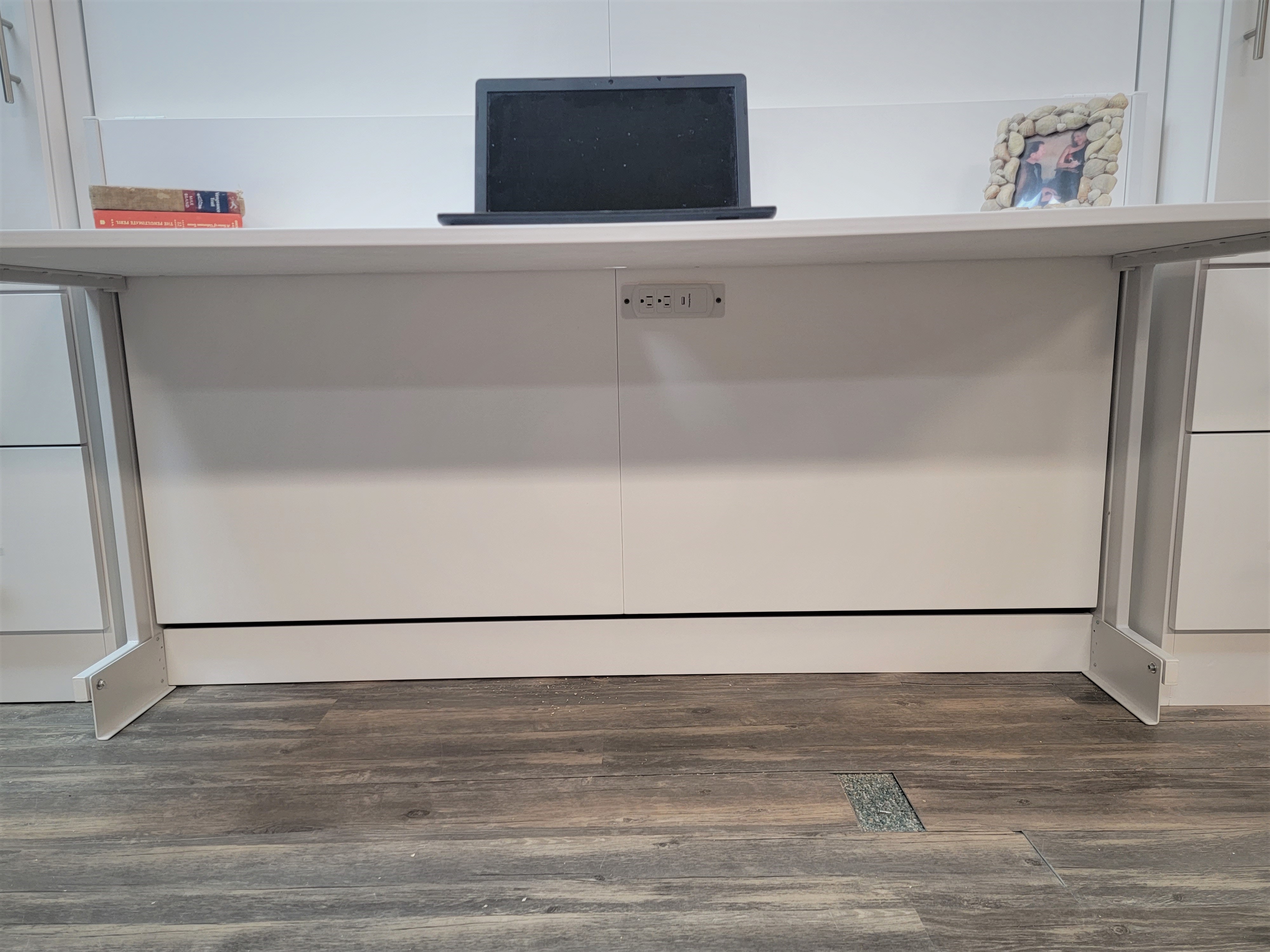 Manhattan Murphy Bed Under Desk Charging Station