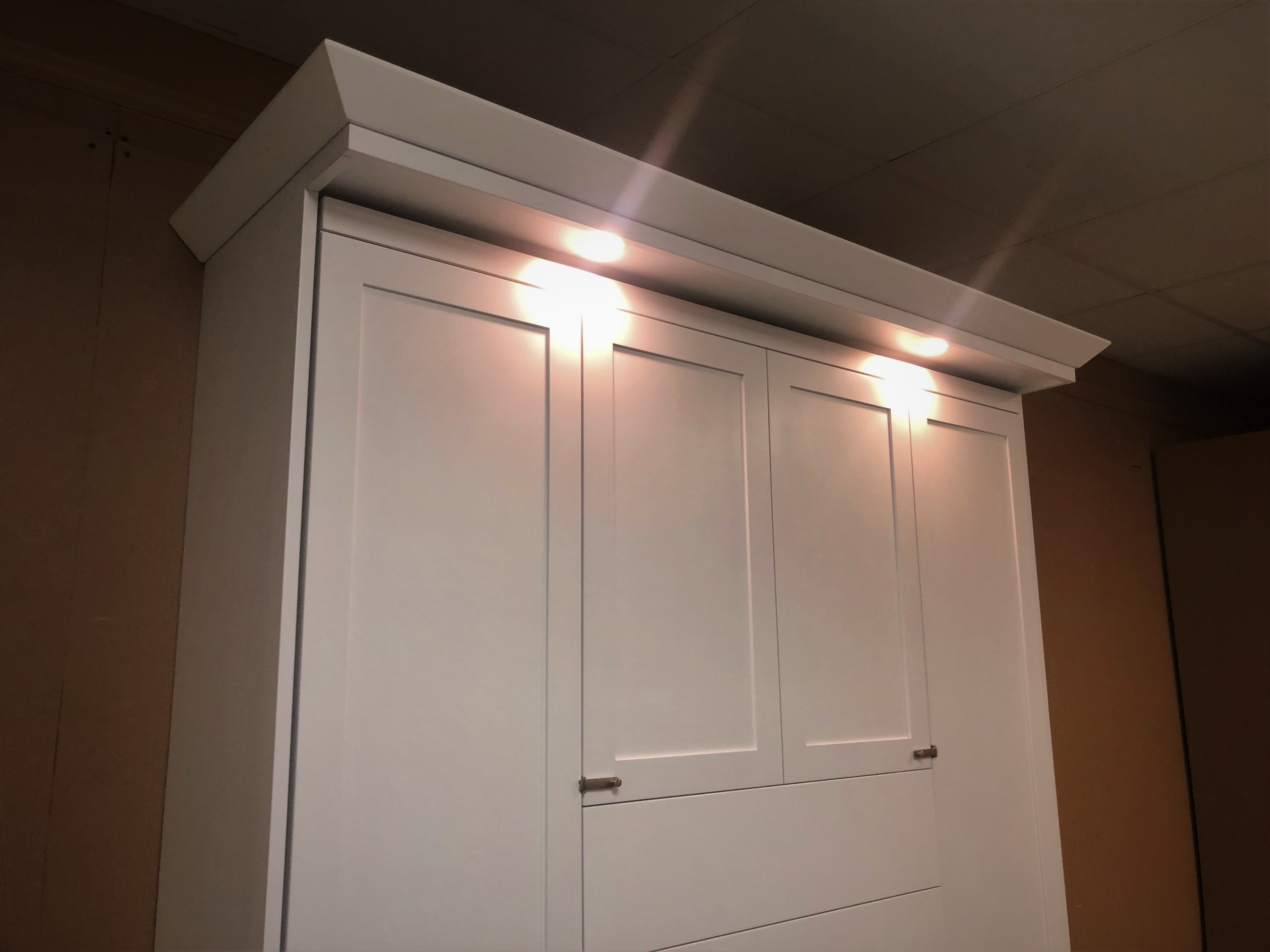 1320-0622b Shaker outset lights