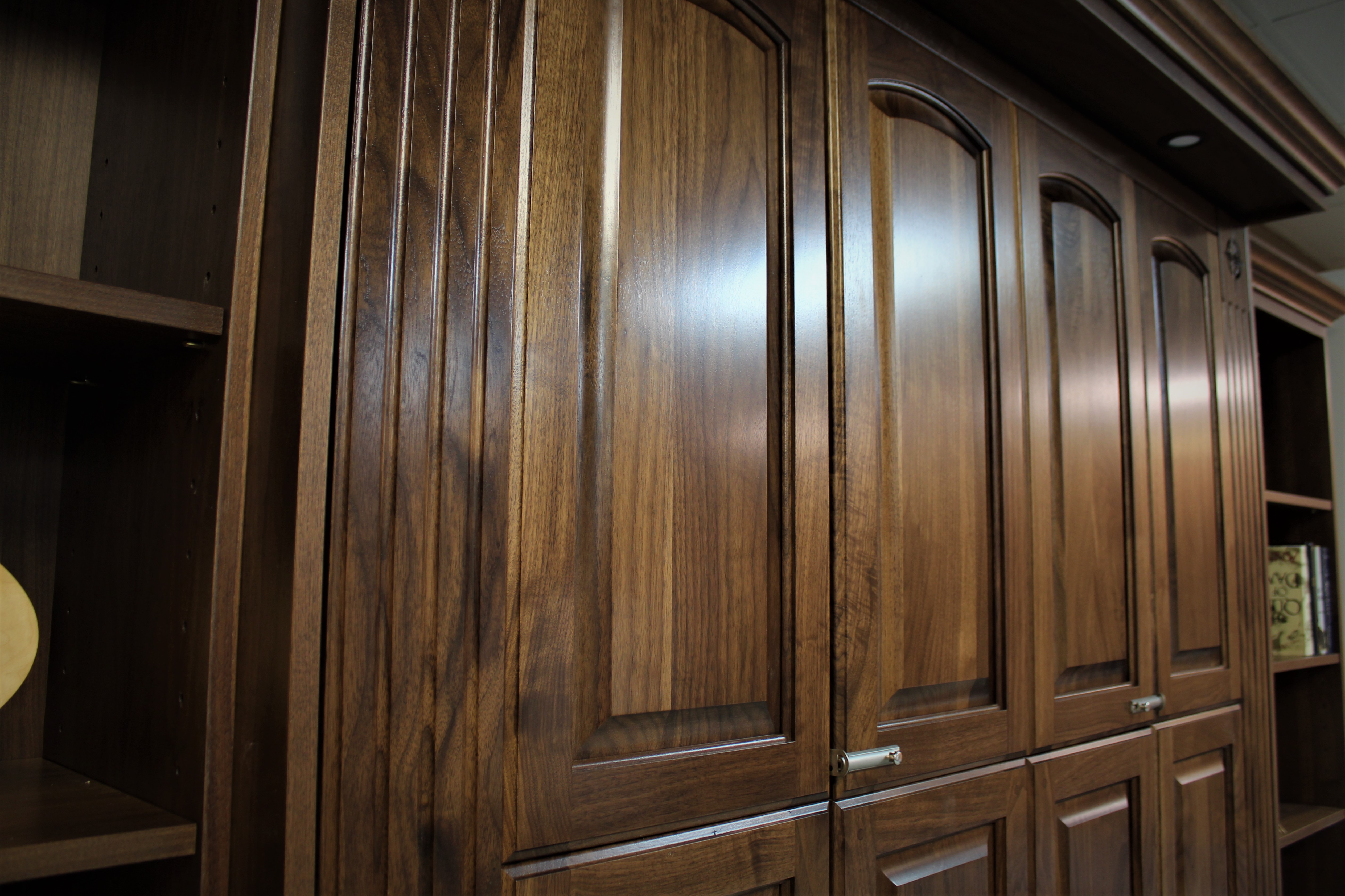 Walnut Smithsonian Closeup of Face Panels