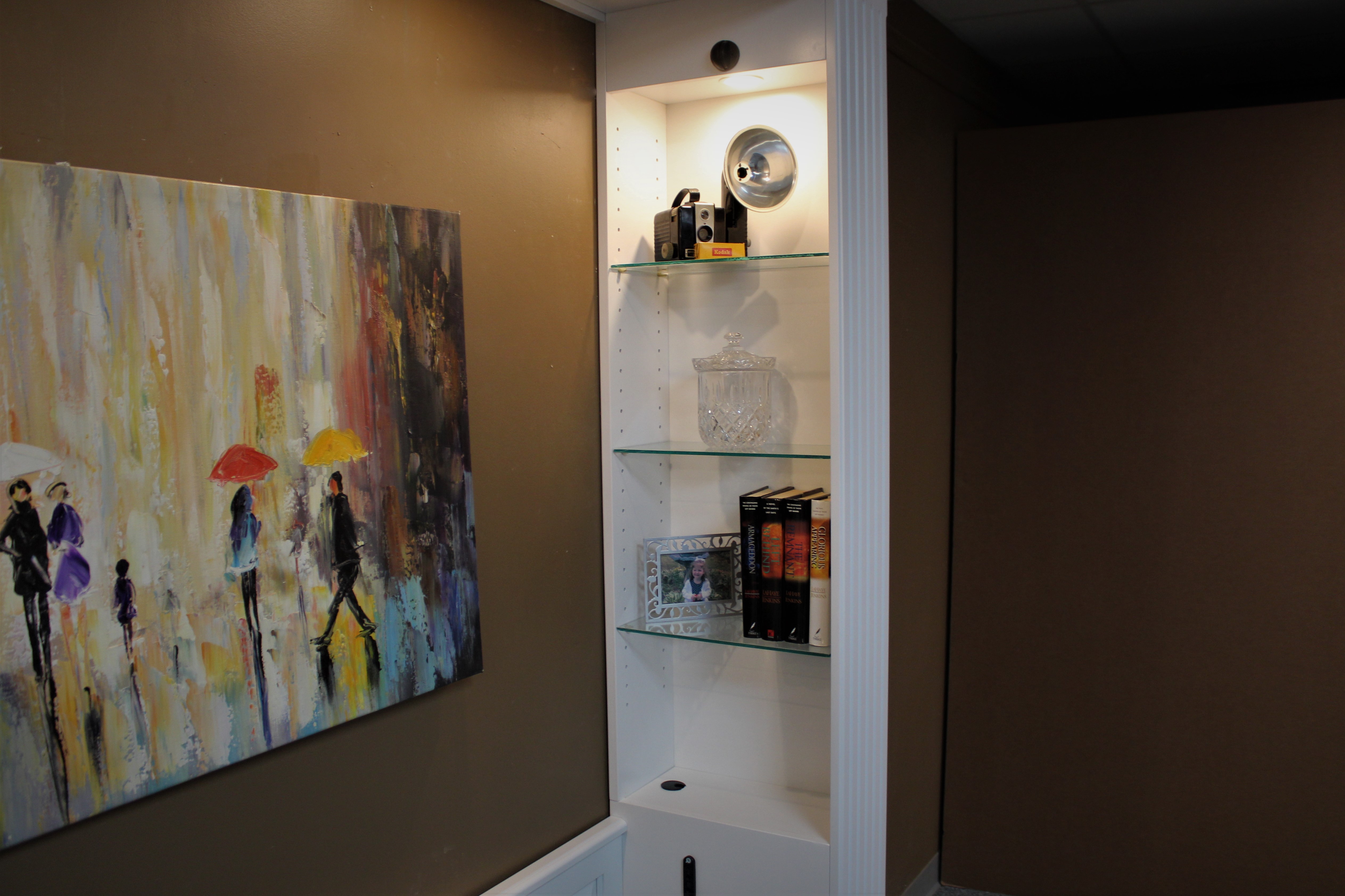 Smithsonian Murphy Bed Showing Closeup of Inset Bookcases